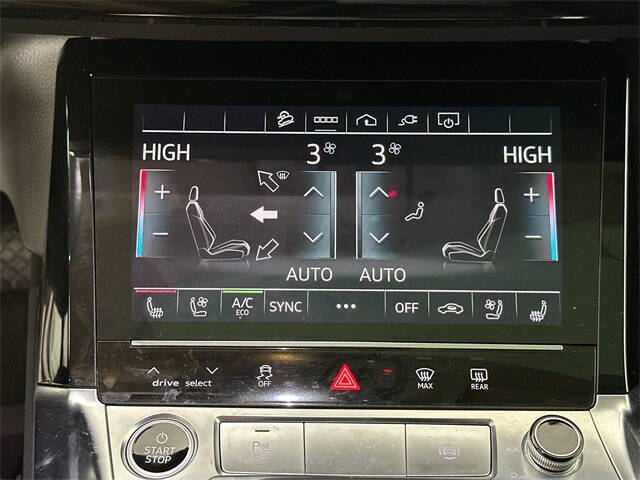 2022 Audi e-tron quattro Premium Plus