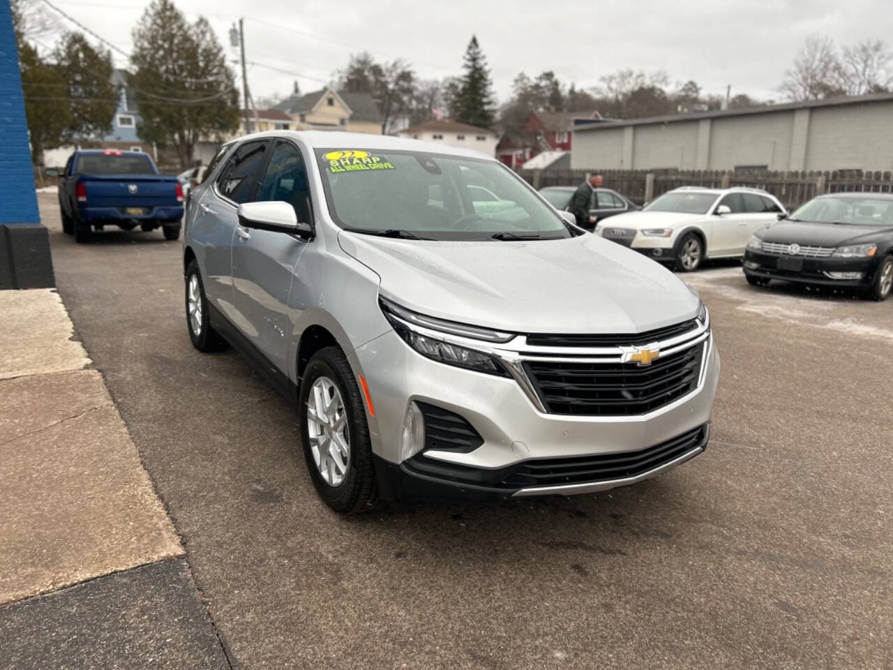 2022 Chevrolet Equinox for sale at Jon's Auto in Marquette, MI