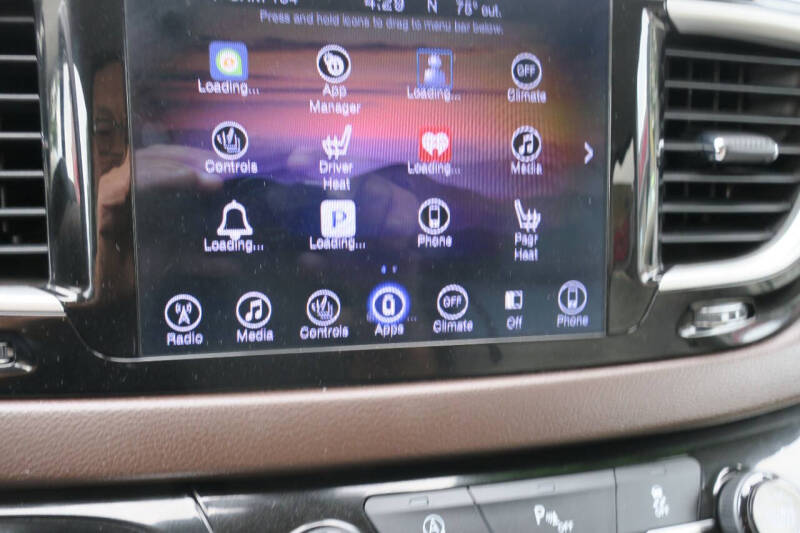 2017 Chrysler Pacifica Touring-L