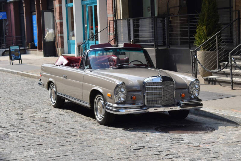 1969 Mercedes-Benz 280-Class