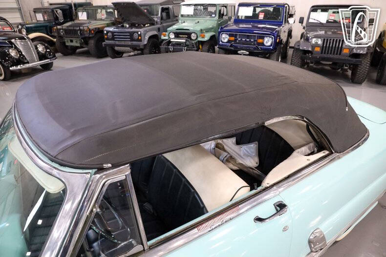 1953 Ford Crestline