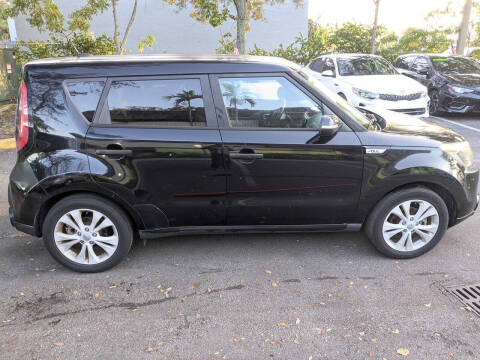 2014 Kia Soul +