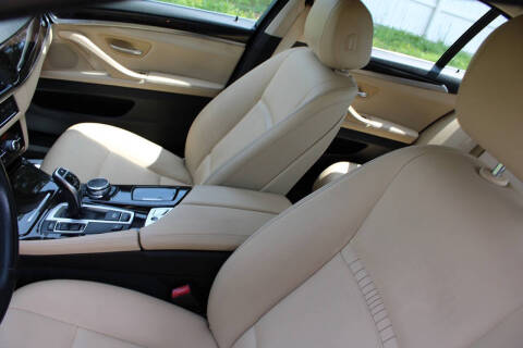 2016 BMW 5 Series 528i