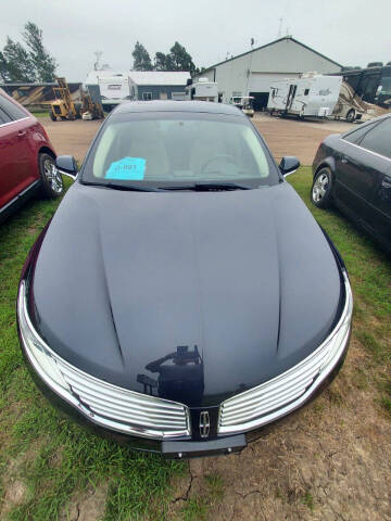 2014 Lincoln MKZ for sale at Venture Motor in Madison SD