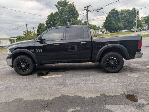 2016 RAM 1500 SLT