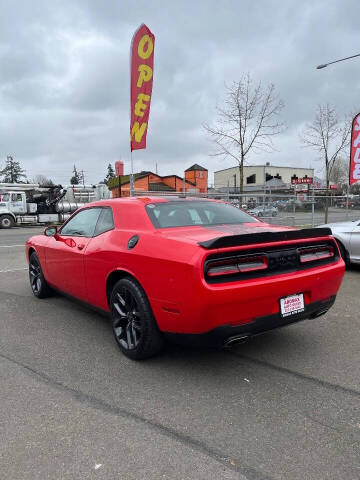 2021 Dodge Challenger SXT