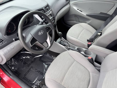 2016 Hyundai Accent SE