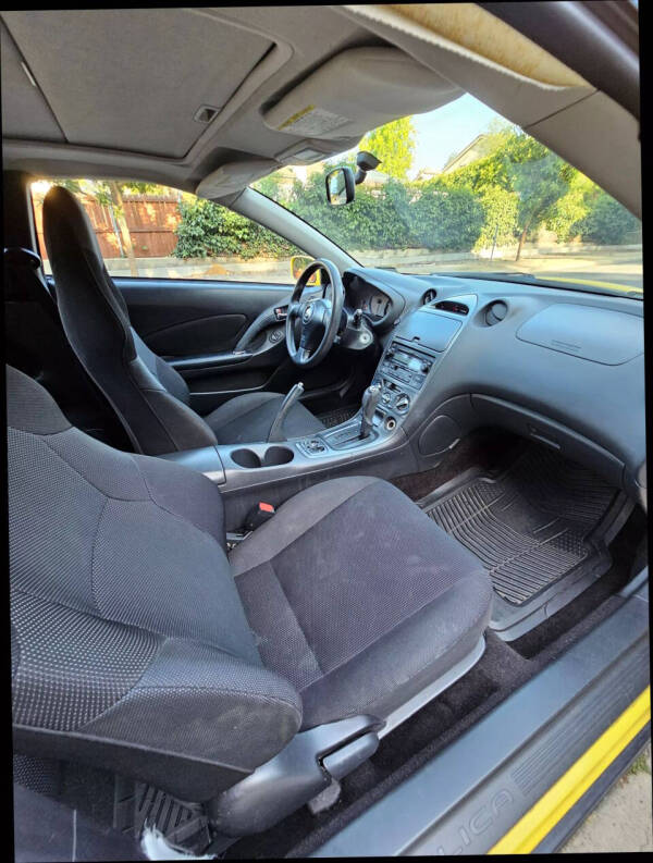 2003 Toyota Celica GT