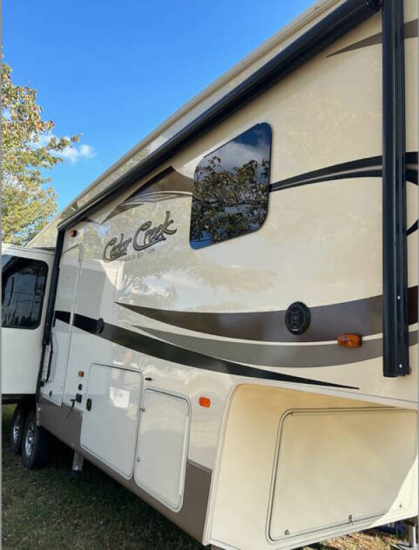 2017 Forest River Cedar Creek Silverback 29 RE
