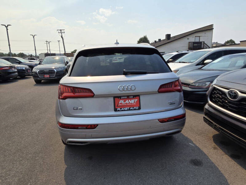 2018 Audi Q5 2.0T quattro Premium Plus