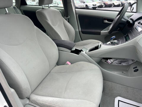 2011 Toyota Prius Three