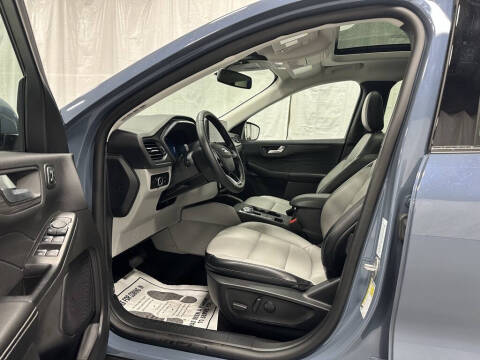 2025 Ford Escape Platinum