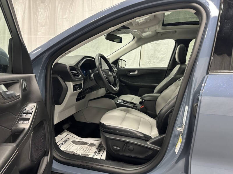 2025 Ford Escape Platinum