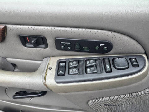 2004 Cadillac Escalade