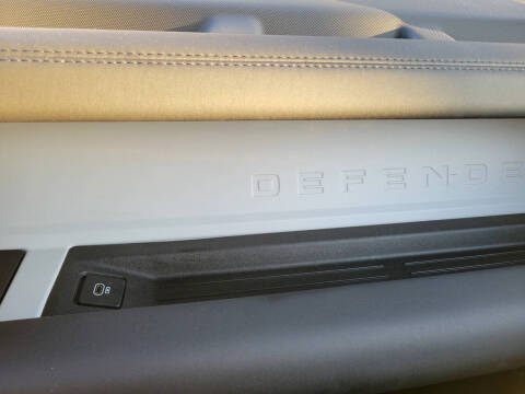 2025 Land Rover Defender 110 P300 S