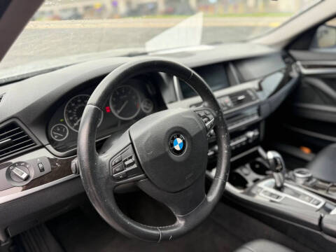 2014 BMW 5 Series 528i