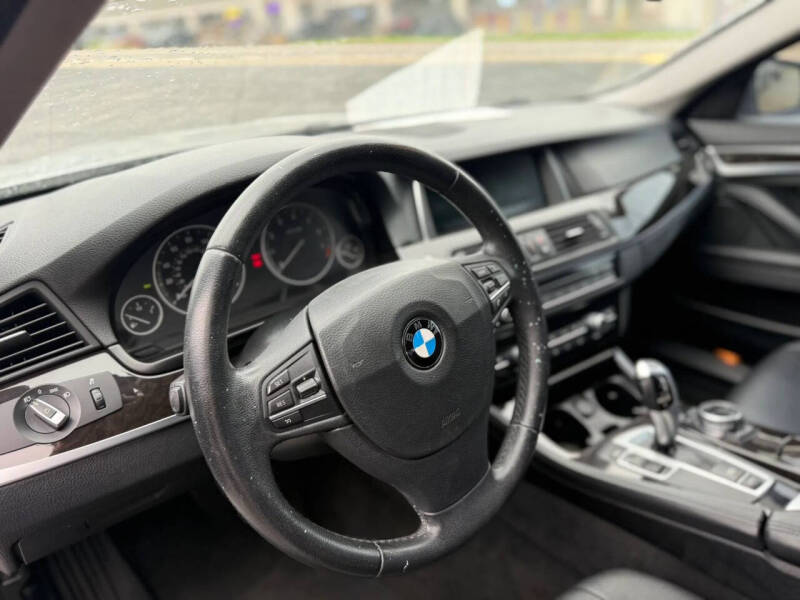 2014 BMW 5 Series 528i
