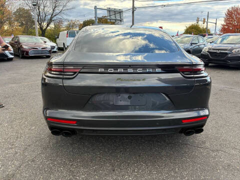 2018 Porsche Panamera 4 E-Hybrid