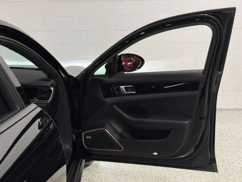 2018 Porsche Panamera 4S