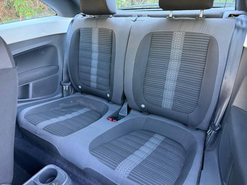 2012 Volkswagen Beetle Turbo PZEV