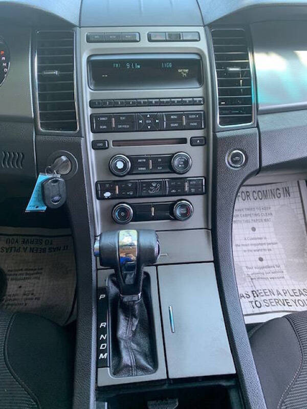 2011 Ford Taurus SEL