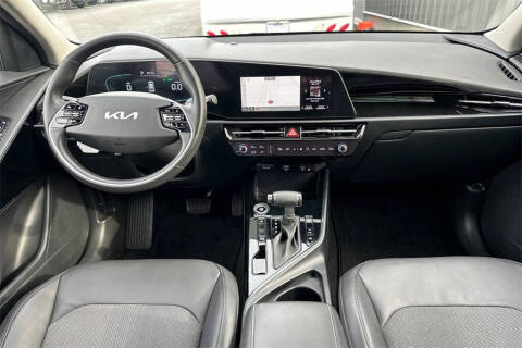 2023 Kia Niro EX