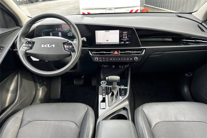 2023 Kia Niro EX