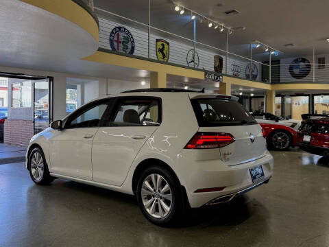 2018 Volkswagen Golf TSI SE