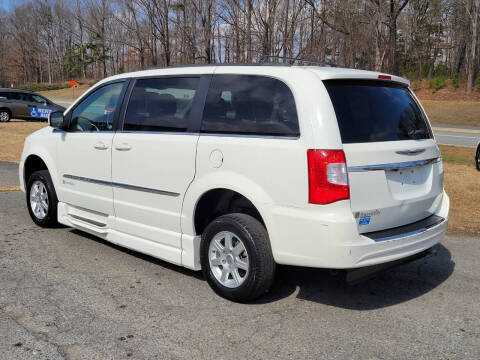 2011 Chrysler WHEELCHAIR VAN