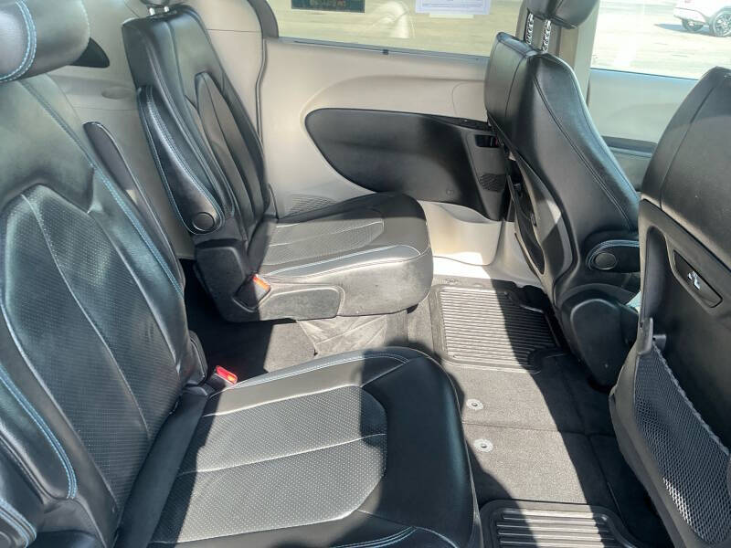 2021 Chrysler Pacifica Touring L