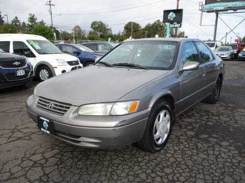 1997 Toyota Camry for sale at ALPINE MOTORS in Milwaukie OR