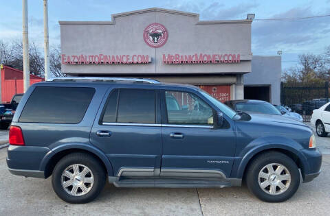 2004 Lincoln Navigator for sale at Eazy Auto Finance in Dallas TX