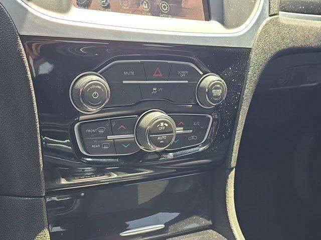 2023 Chrysler 300 Touring