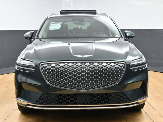 2024 Genesis Electrified GV70