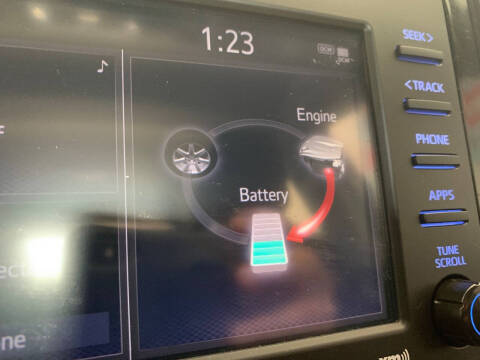 2022 Toyota RAV4 Hybrid XLE