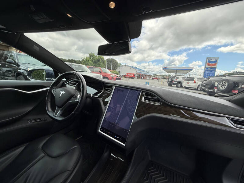 2015 Tesla Model S 85