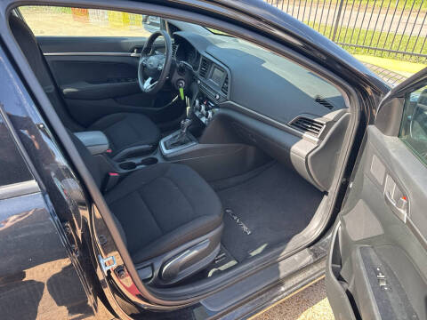 2019 Hyundai Elantra SE