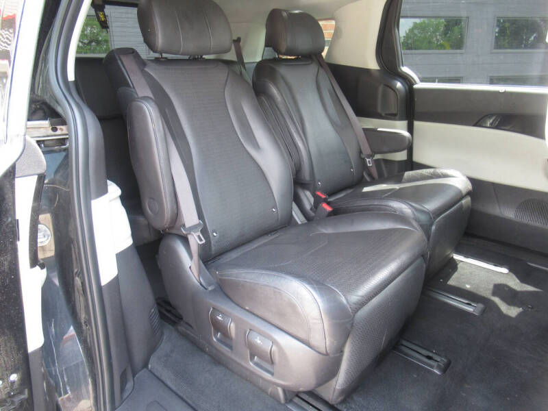 2023 Kia Carnival