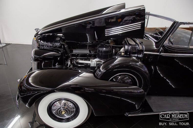 1937 Cadillac Series 85