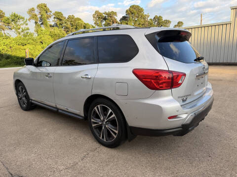 2017 Nissan Pathfinder Platinum