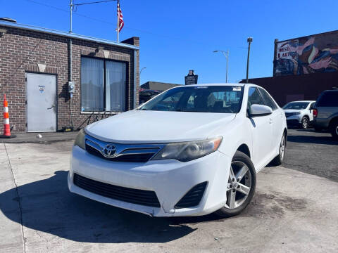 2012 Toyota Camry for sale at The Bengal Auto Sales LLC in Hamtramck MI