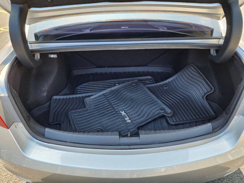 2013 Acura ILX 2.0L w/Tech