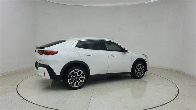 2025 BMW X2 xDrive28i