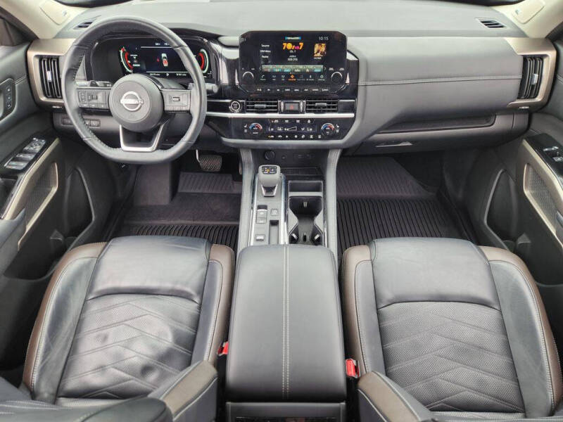 2024 Nissan Pathfinder Platinum