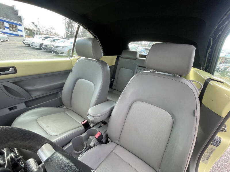 2006 Volkswagen New Beetle Convertible 2.5 PZEV