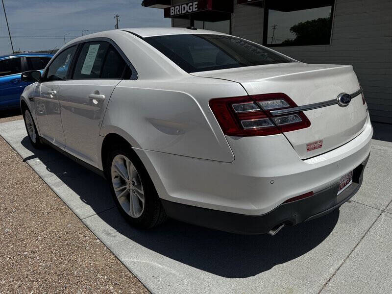 2013 Ford Taurus SEL