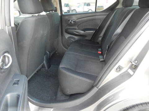 2016 Nissan Versa 1.6 SV