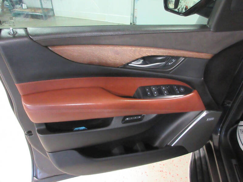 2017 Cadillac Escalade Luxury