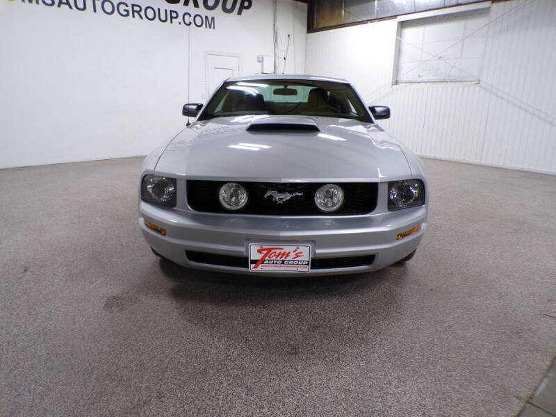 2005 Ford Mustang V6 Deluxe