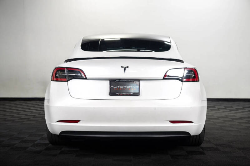 2021 Tesla Model 3 Standard Range Plus